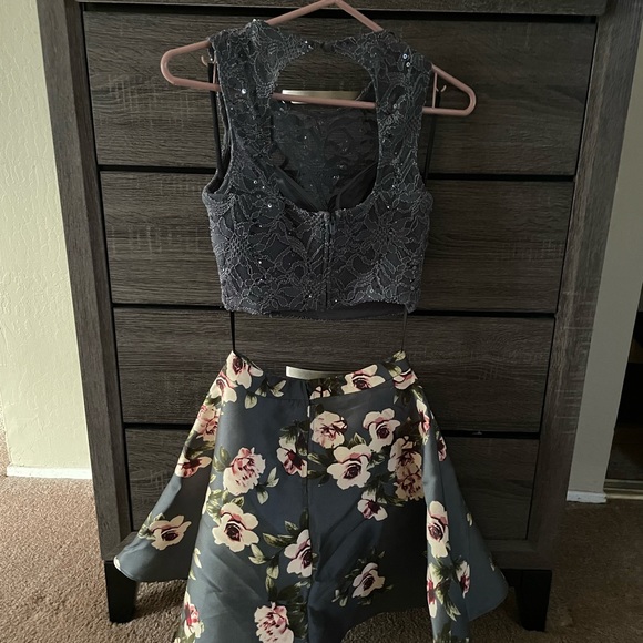 Size 3/4 - Picture 2 of 4